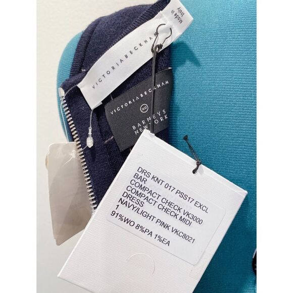 Victoria Beckham Wool midi flare knit dress - Picture 8 of 9